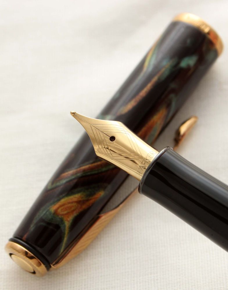 9990 Parker Insignia Fountain Pen in Laque Green and Bronze Marble. Smooth 