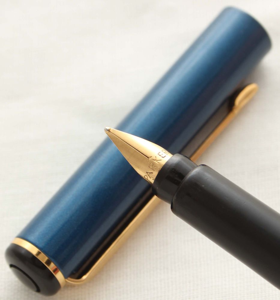 9997 Parker Rialto (88) Fountain Pen in Metallic Blue. Medium FIVE STAR Nib