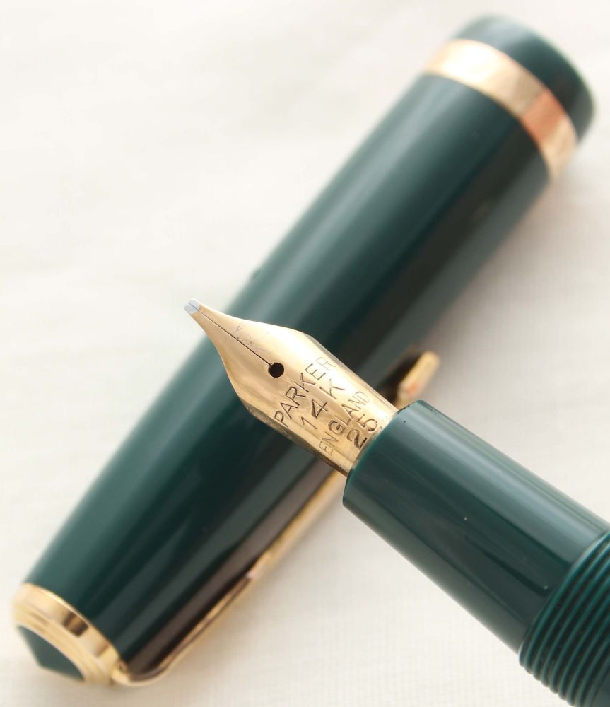 9998 Parker Duofold Aerometric in Green, c1965. Smooth Broad Italic FIVE ST