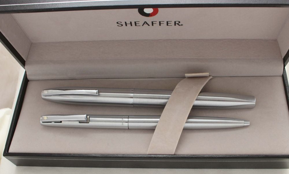 3047 Sheaffer Imperial Double Set in brushed Stainless Steel. Smooth Medium