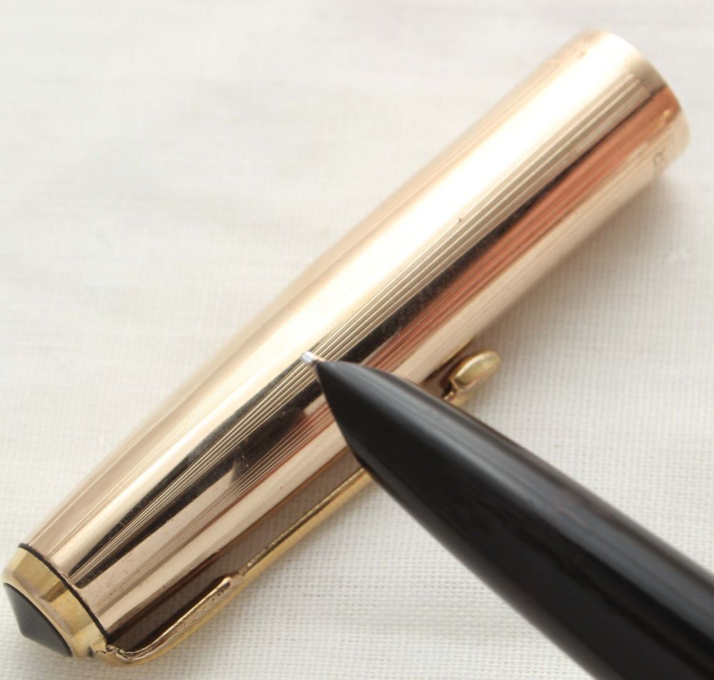 3066 Parker 51 Aerometric in Black with a Rolled Gold Cap. Smooth Medium FI