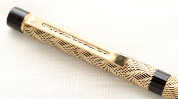 3081 Sheaffer Targa 676 Ball Pen in the Feather Pattern. Excellent Condition.