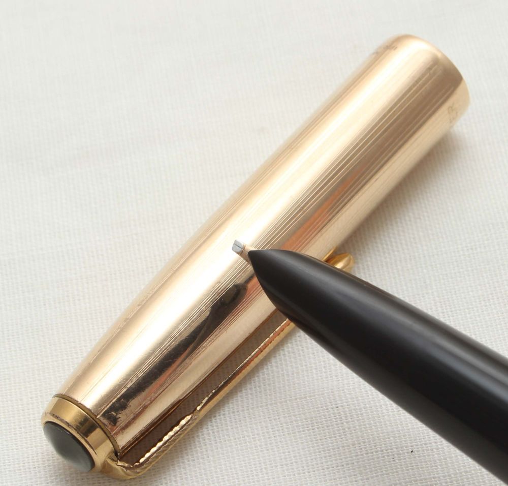3107 Parker 51 Aerometric in Black with a Rolled Gold Cap. Stunning Double 