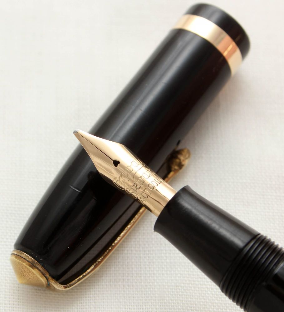 3190 Conway Stewart No.84 in Classic Black. Broad Italic FIVE STAR Nib.