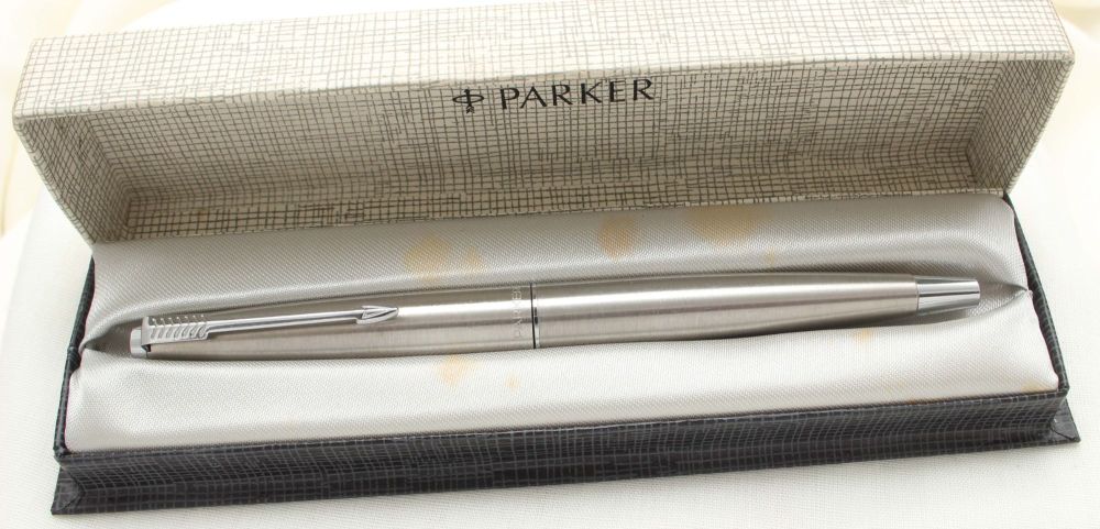 3208 Parker 45 CT Flighter in Brushed Stainless Steel. Smooth Broad FIVE ST