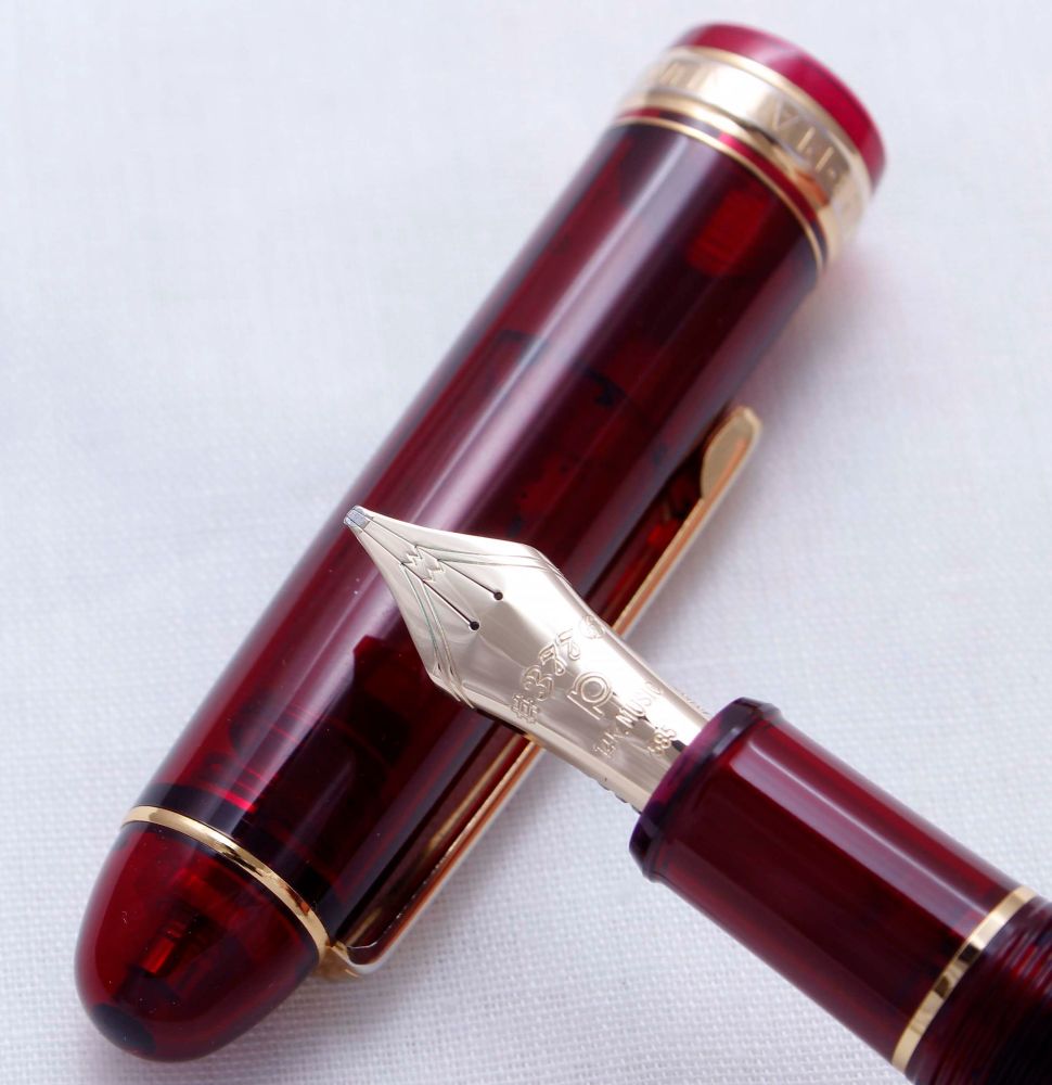 3233 Platinum Century 3776 Fountain Pen in Red Lacquer.  Superb Broad Itali
