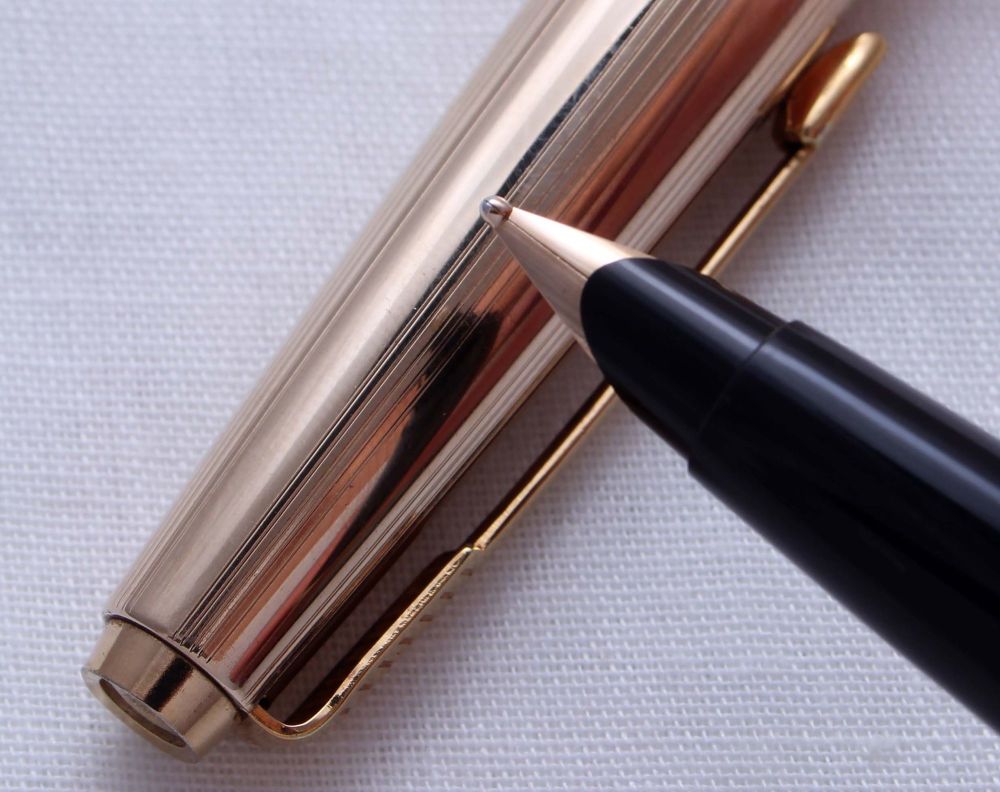 3257 Parker 45 Custom Insignia Fountain Pen in Rolled Gold. Medium FIVE STA
