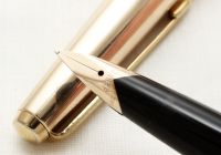 3263 Parker 65 Custom Insignia in Rolled Gold. Smooth Extra Fine FIVE STAR Nib.