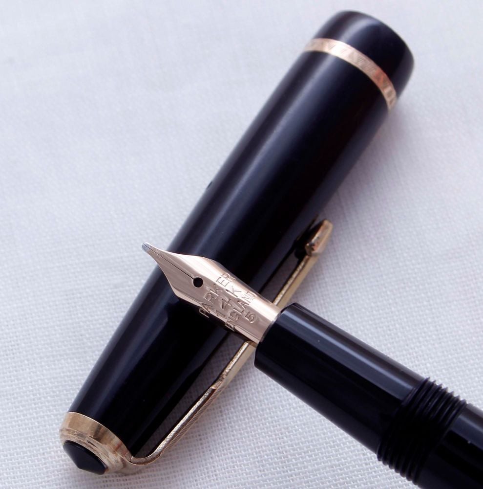 3293 Parker Duofold Slimfold in Black, c1965. Smooth Medium Nib.