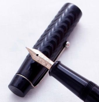 3294 Onoto "The Pen" No.3050 in Black. Superb Medium FIVE STAR Nib.
