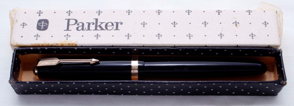 3371 Parker Duofold in Black. Smooth Fine Nib.