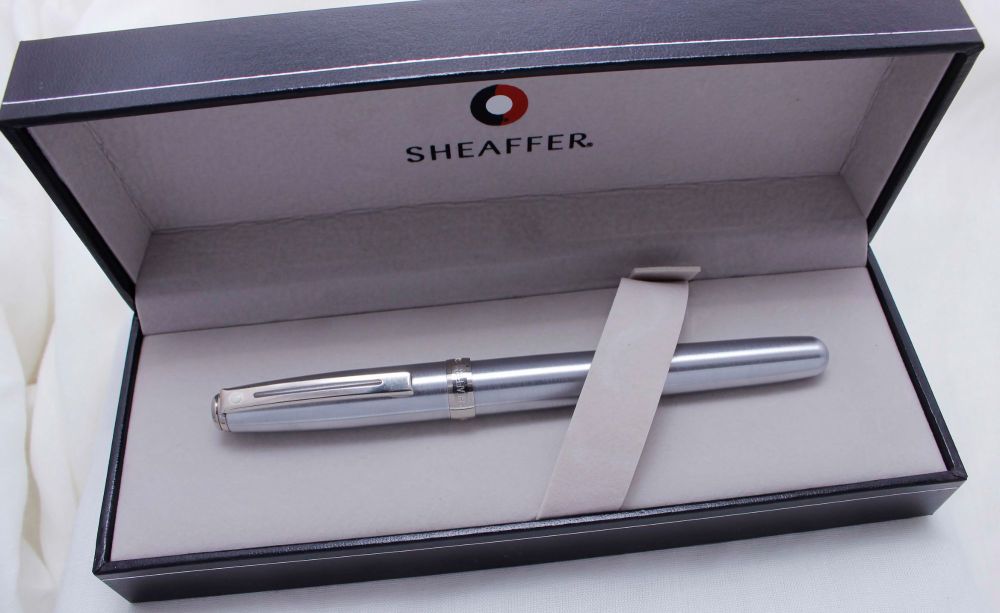 3392 Sheaffer Prelude Fountain Pen in Brushed Stainless Steel. Smooth Mediu