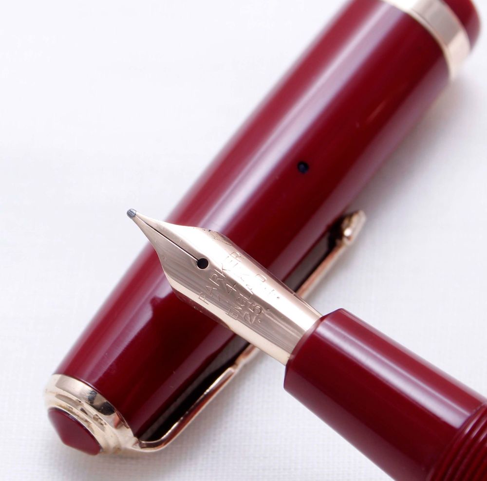 3442 Parker Duofold Classic in Burgundy, c1965. Smooth Fine side of Medium 