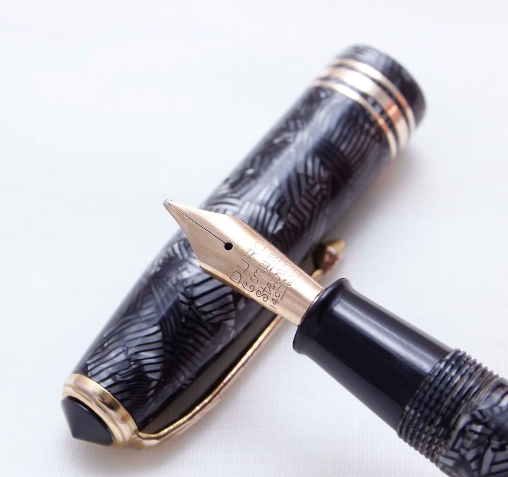 3476 Conway Stewart No.58 in Hatched Grey Marble, Medium FIVE STAR Nib.