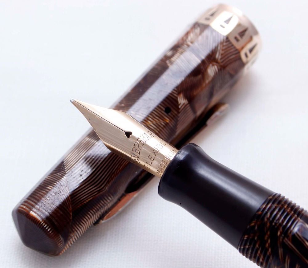 3478 Wahl Eversharp Doric Fountain Pen in Hatched Brown Marble. Medium Flex