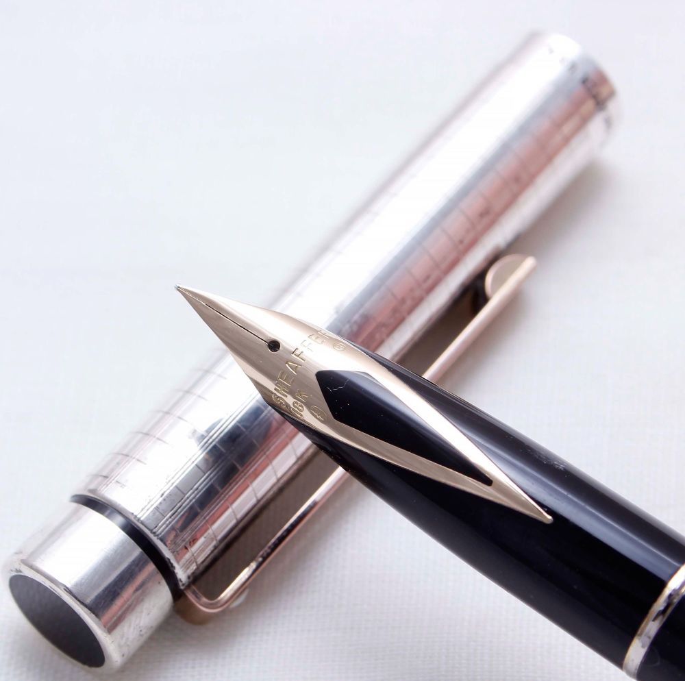 3477 Sheaffer Targa Classic in Sterling Silver. Fine FIVE STAR nib.