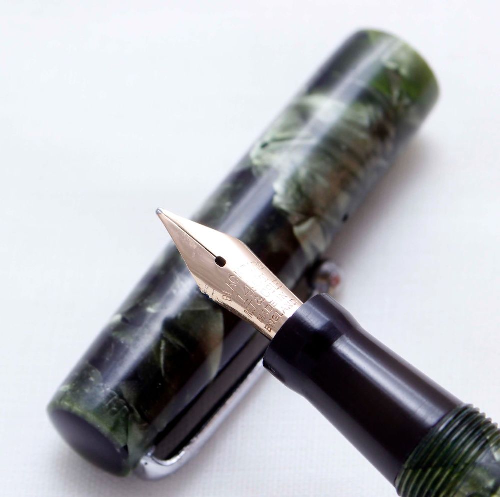 3493 Blackbird (Mabie Todd) 5241 Self Filling Fountain Pen in Green Marble.