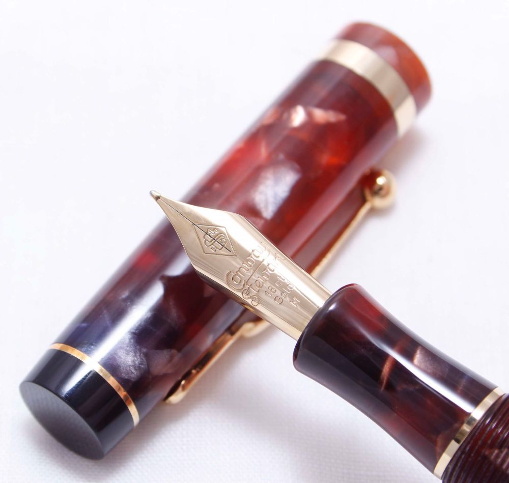 3497 Conway Stewart Duro Limited Edition Fountain Pen in Burgundy Marble. M