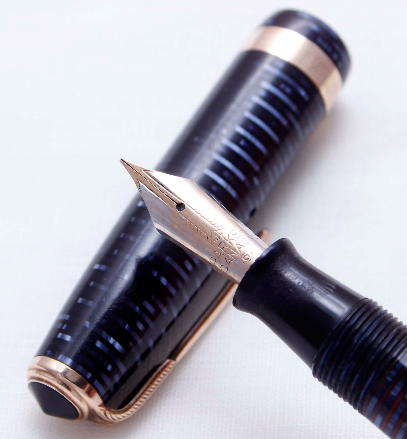 3525 Parker Vacumatic Major Fountain Pen in Azure Blue, Medium FIVE STAR Nib.
