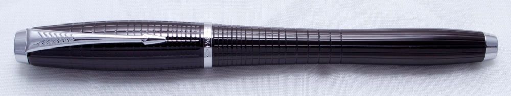3591 Parker Urban Premium Rollerball in Ebony with Chrome Trim. Brand New a