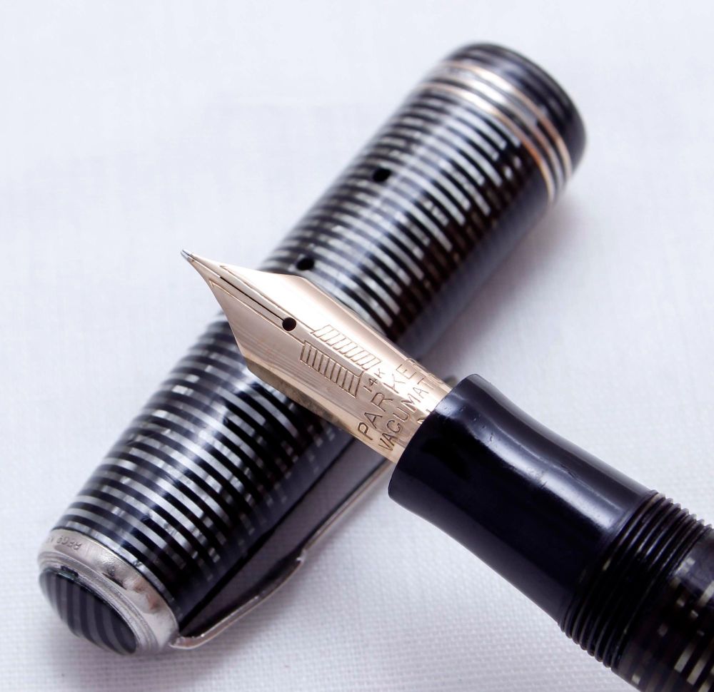 3538 Parker Vacumatic Oversize Fountain Pen in Silver Pearl, Smooth Medium 