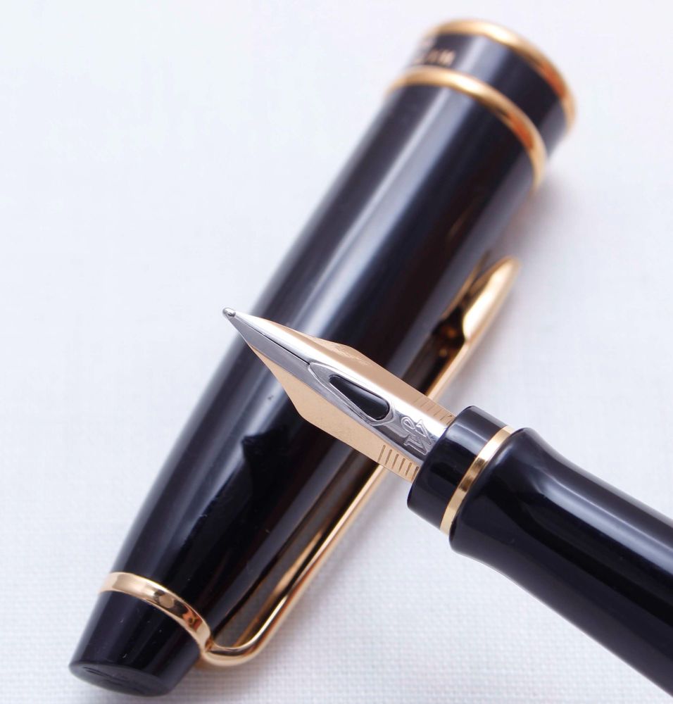 3550 Watermans Hemisphere Fountain Pen in Classic Black, Smooth Medium FIVE