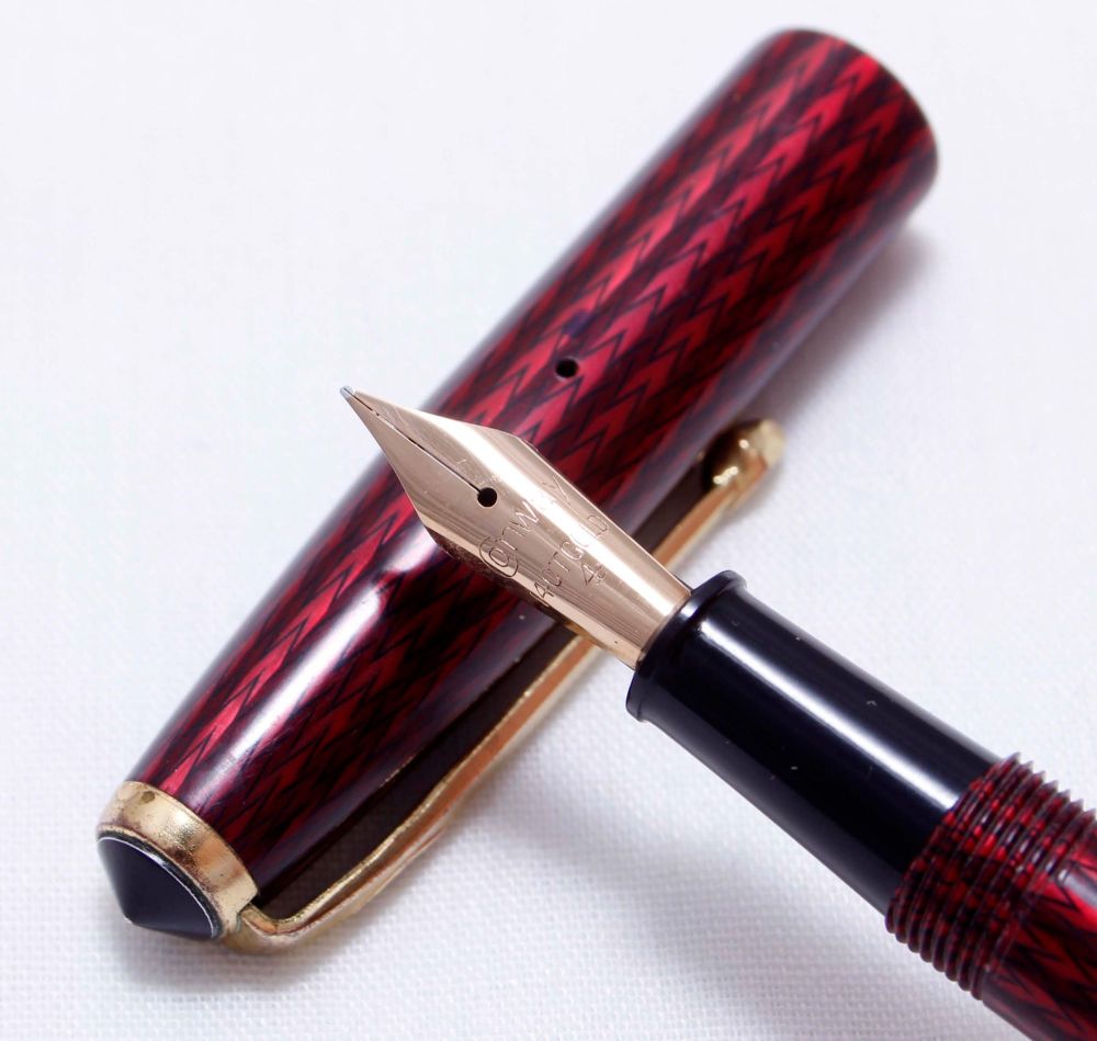 3582 Conway Stewart No.93 in Red Herringbone. Smooth Fine FIVE STAR Nib.