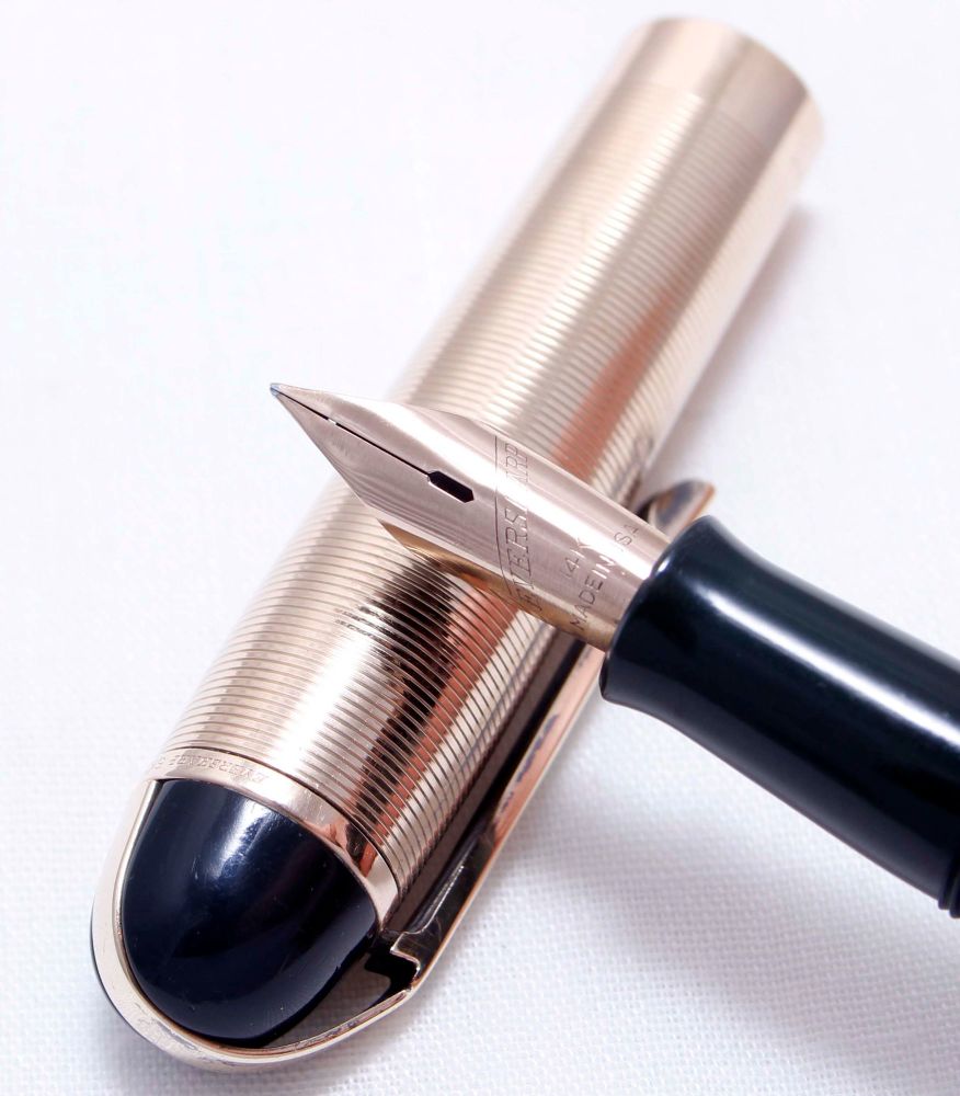 3565 Wahl Eversharp Skyline Senior Fountain Pen in Dark Green. Fine FIVE ST