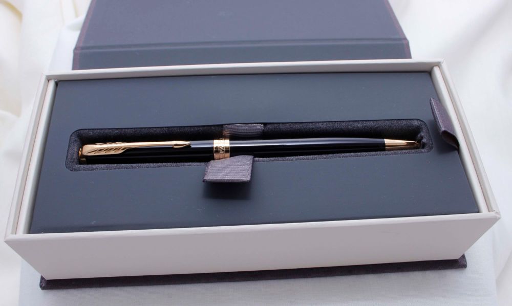 3606 Parker Sonnet Ball Pen in Gloss Black. Brand New and Boxed. RRP £93.50