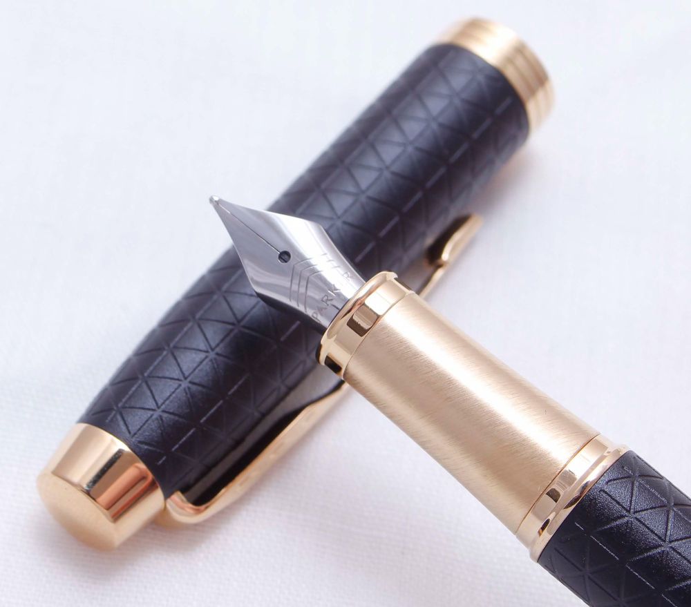 3609 Parker IM Premium Fountain Pen in Matt Black with Gold Filled Trim. Br