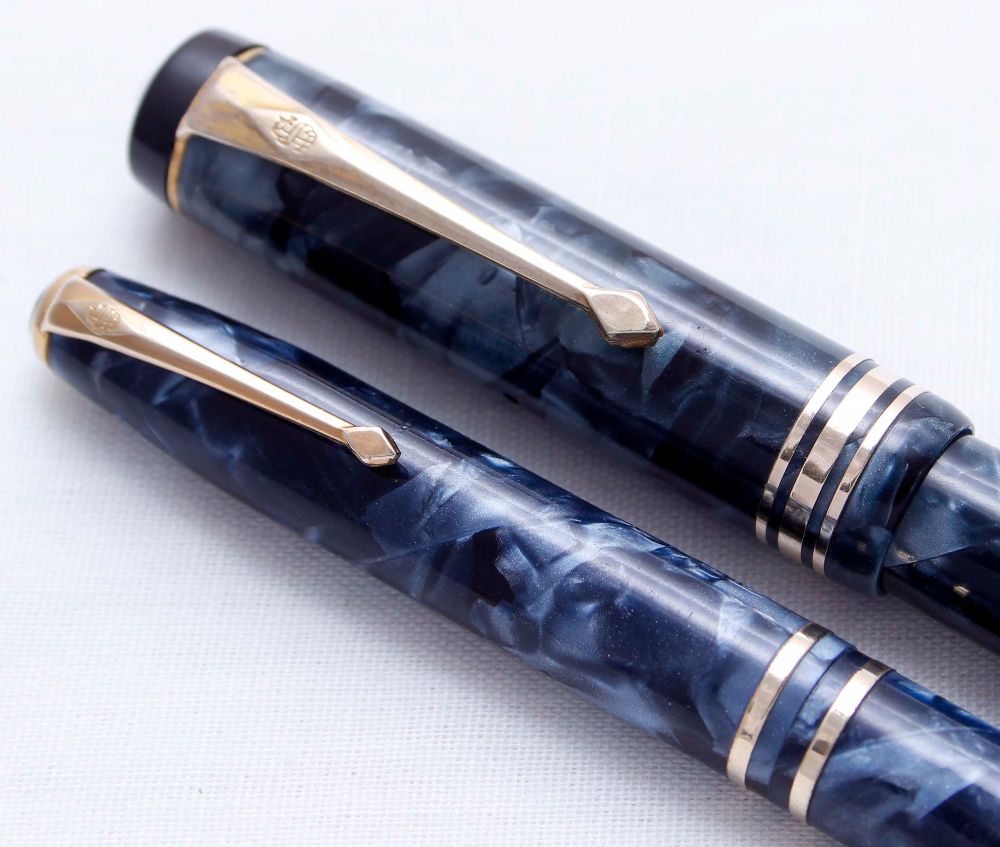 3627 Conway Stewart No.388 Fountain Pen and Propelling Pencil Set in Blue Marble, Broad Italic FIVE STAR nib. Boxed.