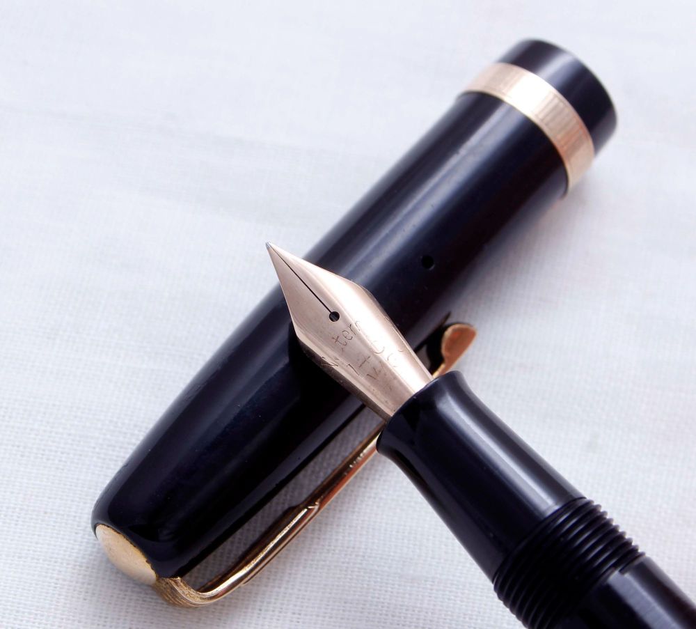 3687 Watermans W3 Fountain Pen in Black with Gold filled trim, Smooth Mediu