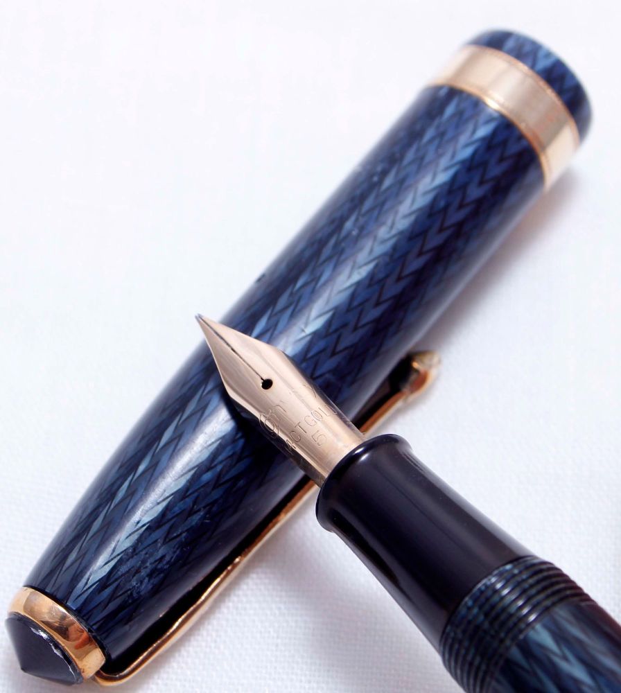 3751 Conway Stewart No.76 in Blue Herringbone. Smooth Medium FIVE STAR Nib.