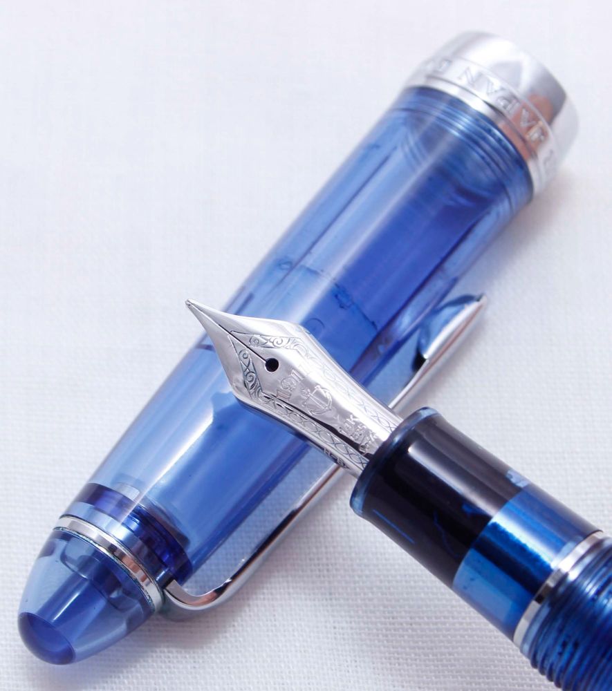 3784 Sailor 1911 Demonstrator Fountain Pen in Translucent Blue. Smooth Broad FIVE STAR Nib. Mint and Boxed.