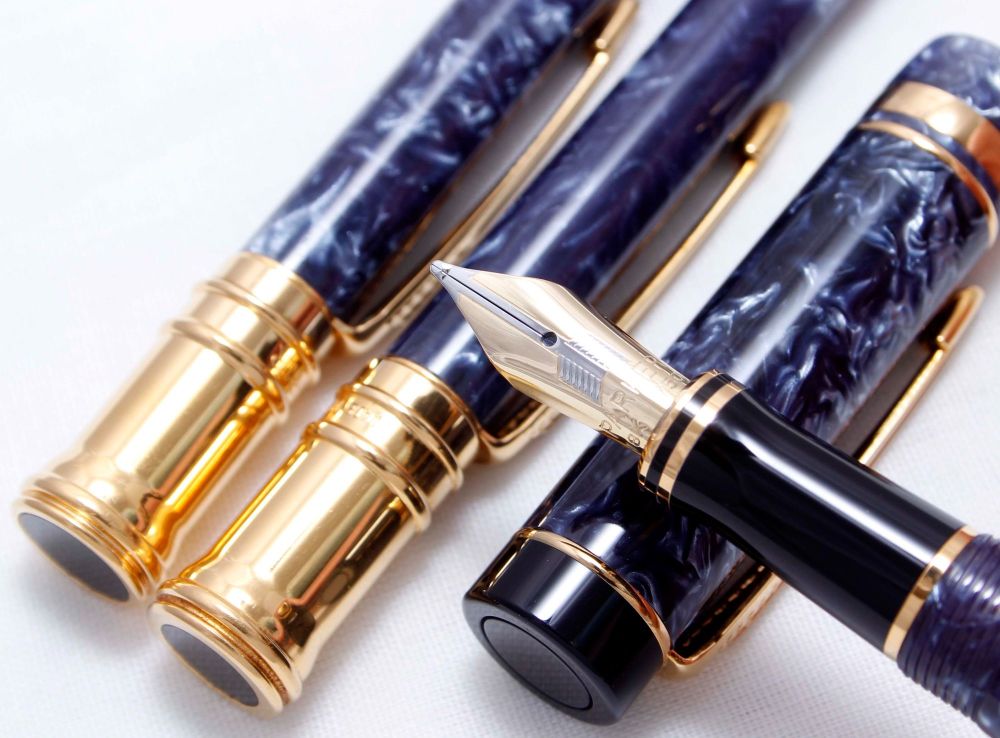3833 Parker Duofold International Triple Set in Blue Marble. Broad FIVE STA