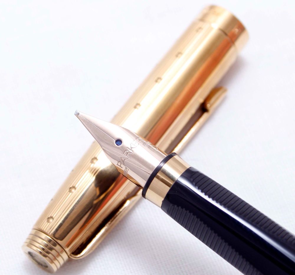 3847 Parker 75 Fountain Pen in the lovely Gold filled Line and Dot Pattern.
