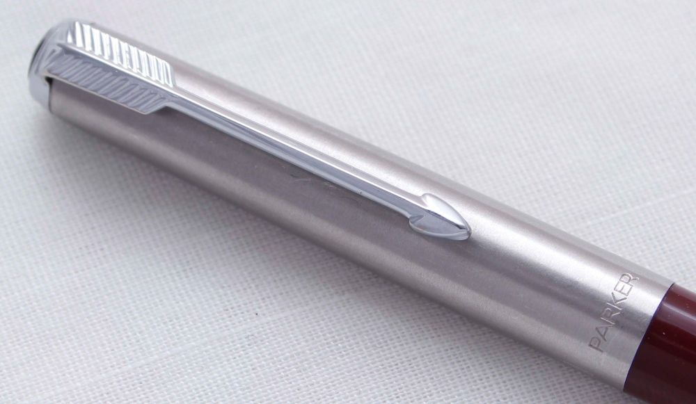 3870 Parker 51 Propelling Pencil in Burgundy with a lustraloy cap.