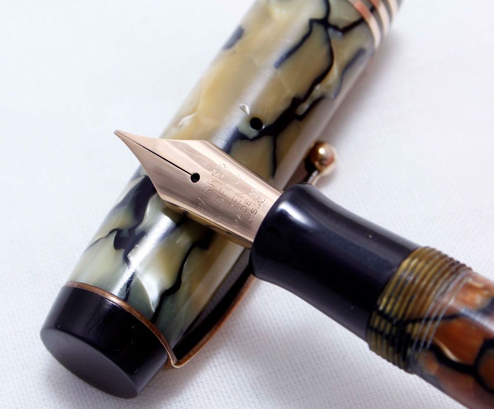 3872 Parker Duofold Special Streamlined Fountain Pen in Black lined Pearl M