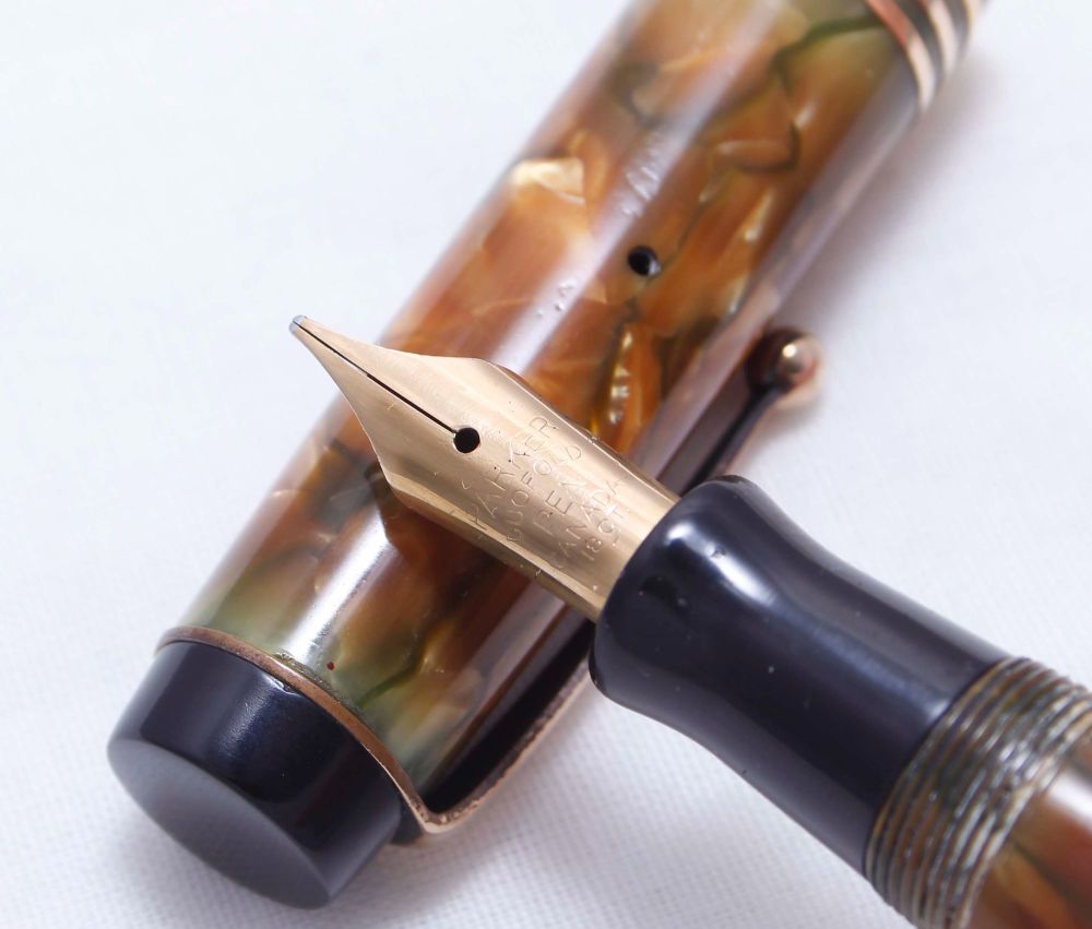 3873 Parker Duofold Special Streamlined Fountain Pen in Black lined Pearl M