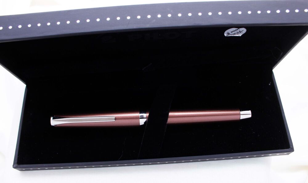 3930 Pilot Namiki Elabo Fountain Pen in Brown Metallic Lacquer. Soft Medium