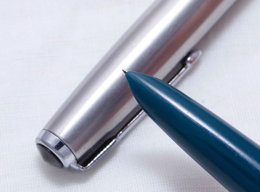 3987 Parker 51 Aerometric in Teal Blue with a Lustraloy Cap, Smooth Extra F