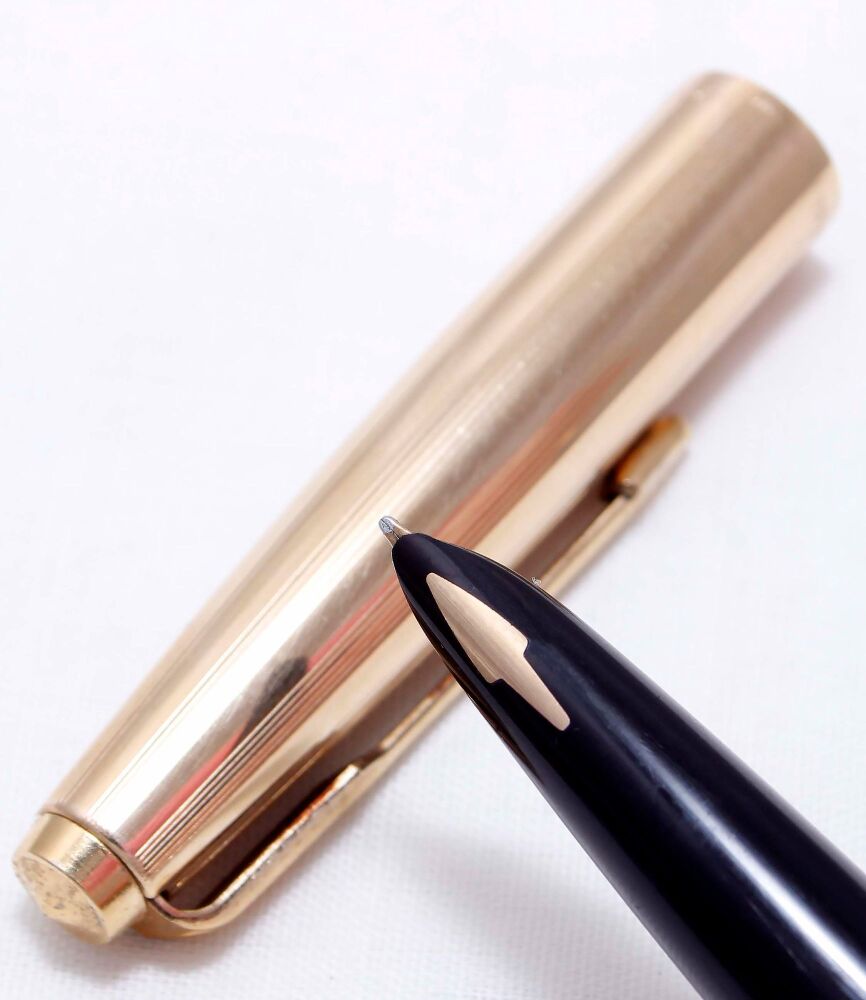 3980 Parker 61 Custom Insignia Fountain Pen. Smooth Fine Nib.