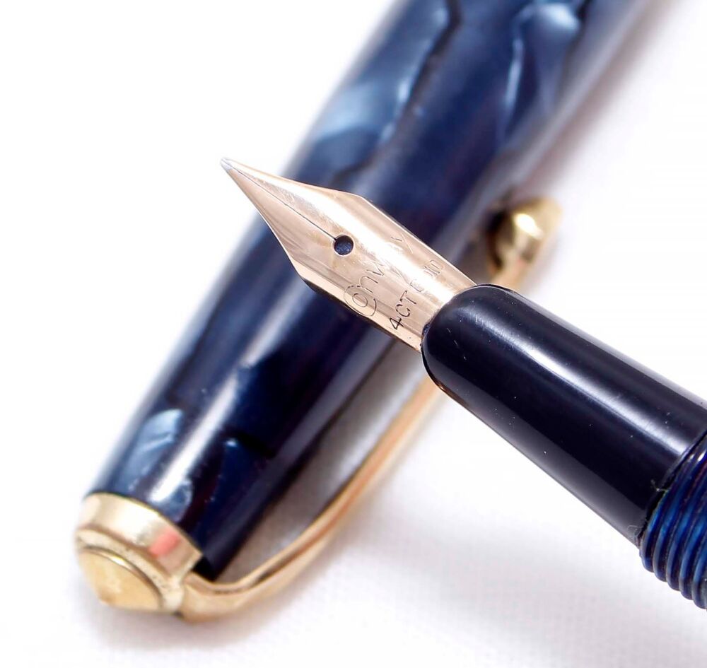3975 Conway Stewart Dinkie No.560 in Blue Marble - Smooth Medium semi Flex 