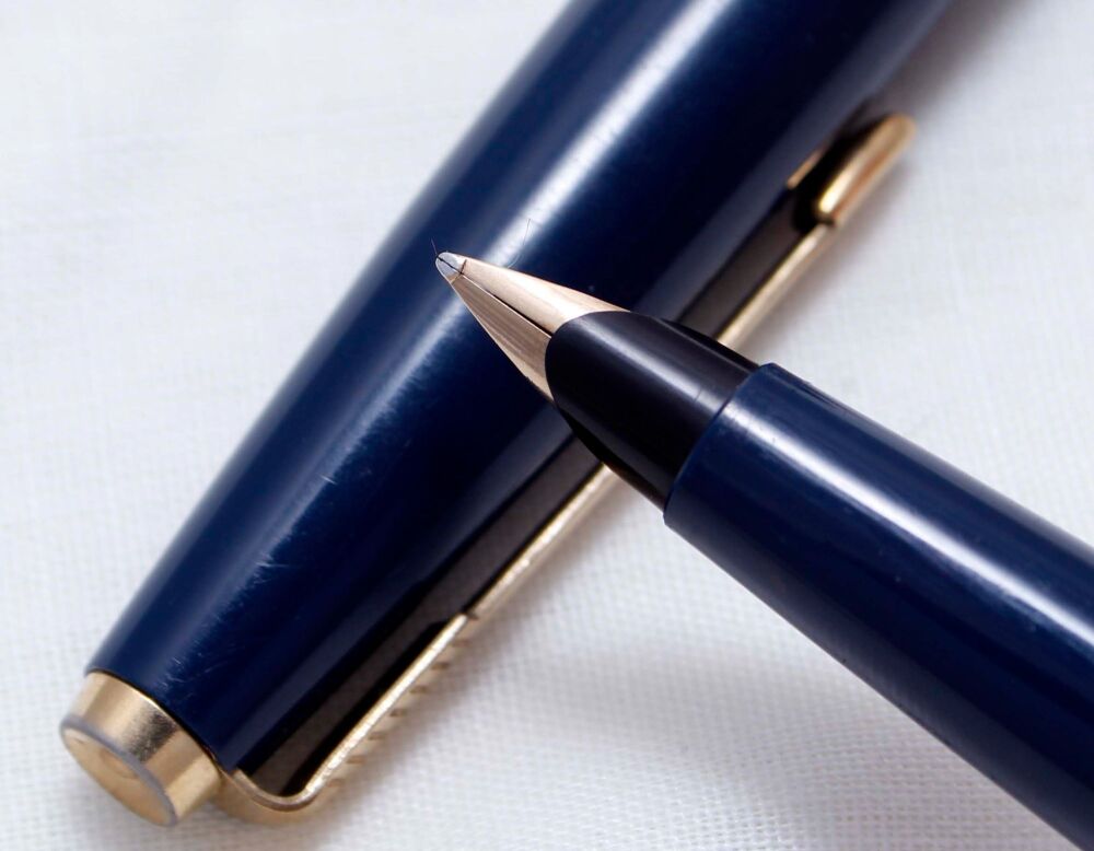 4012 Parker 45 GT in Blue. Smooth Medium FIVE STAR Nib.