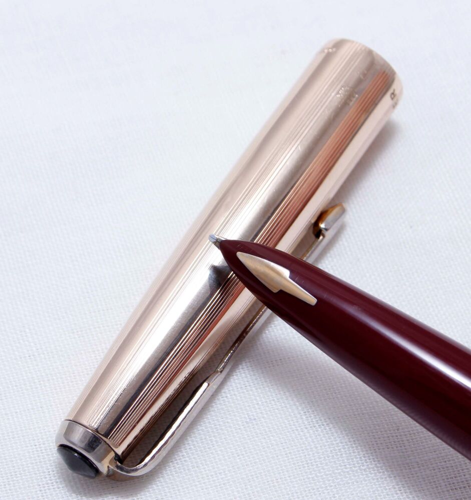 4049 Parker 61 Custom Fountain Pen in Burgundy with a Rolled Gold Cap. Medi