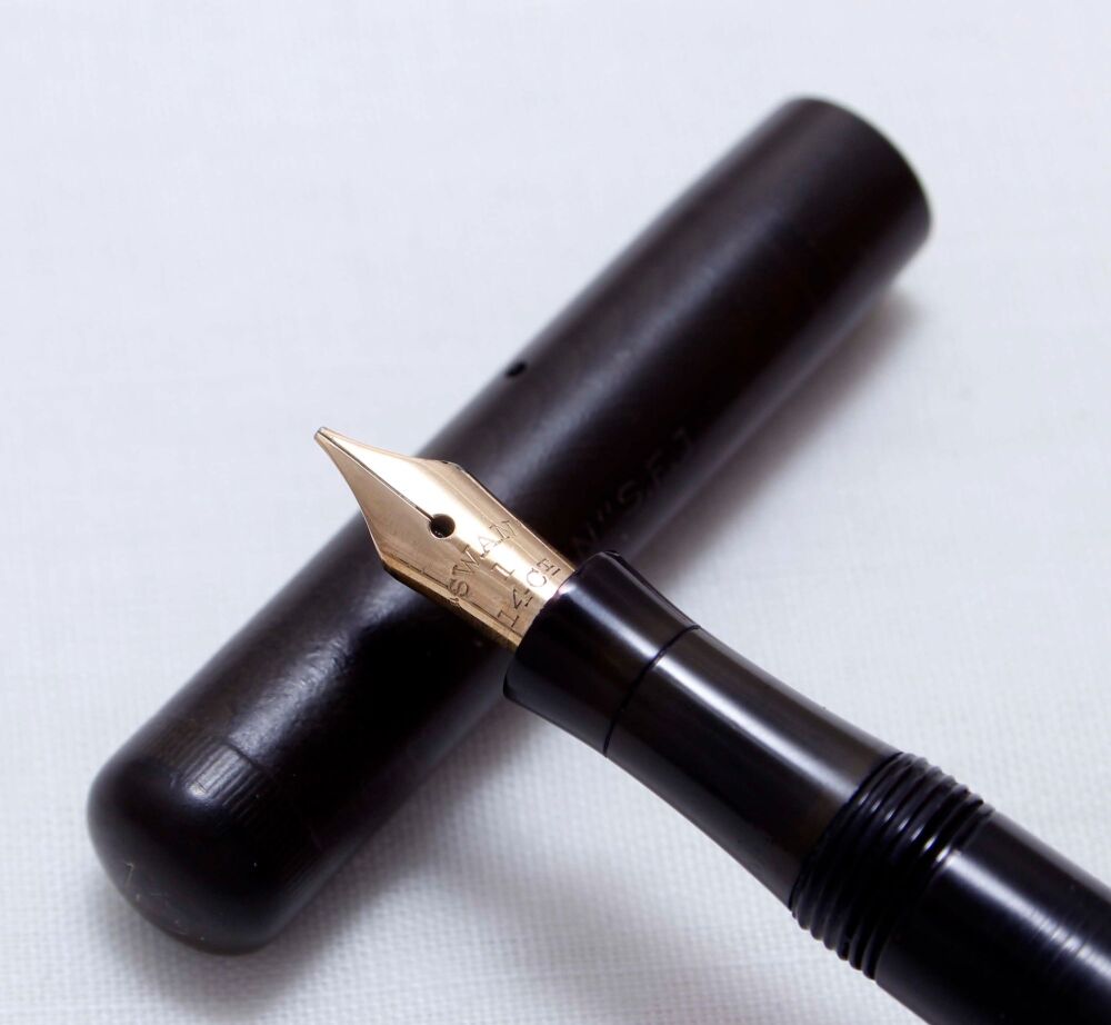 4058 Superb Early Swan (Mabie Todd) SF1 Fountain Pen in Black Chased Hard R
