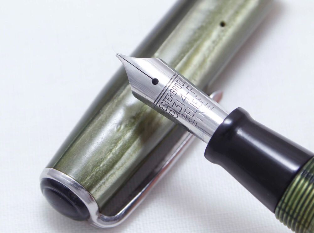 4073 Esterbrook J Fountain Pen in Green Marble. Fabulous Fine Nib.