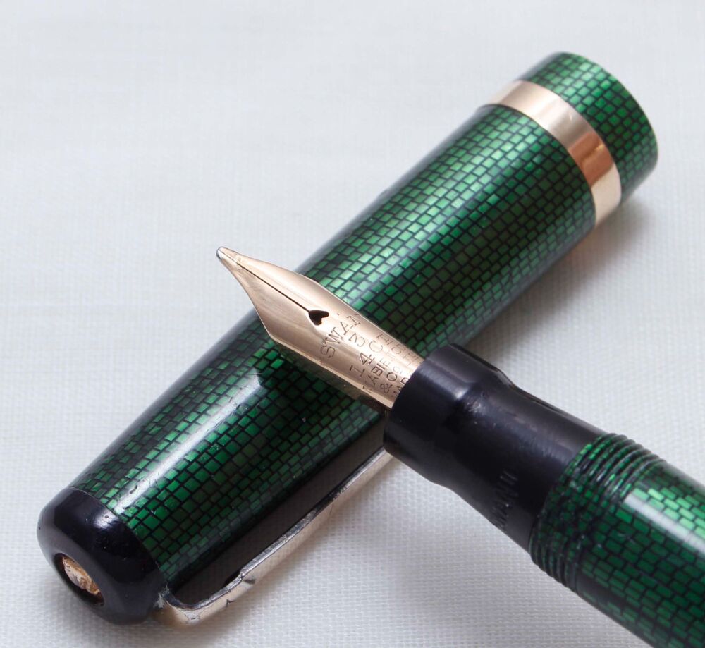 4086 Swan (Mabie Todd) Leverless Fountain Pen L312/88 in Green Lizardskin. Superb Medium FIVE STAR Nib.