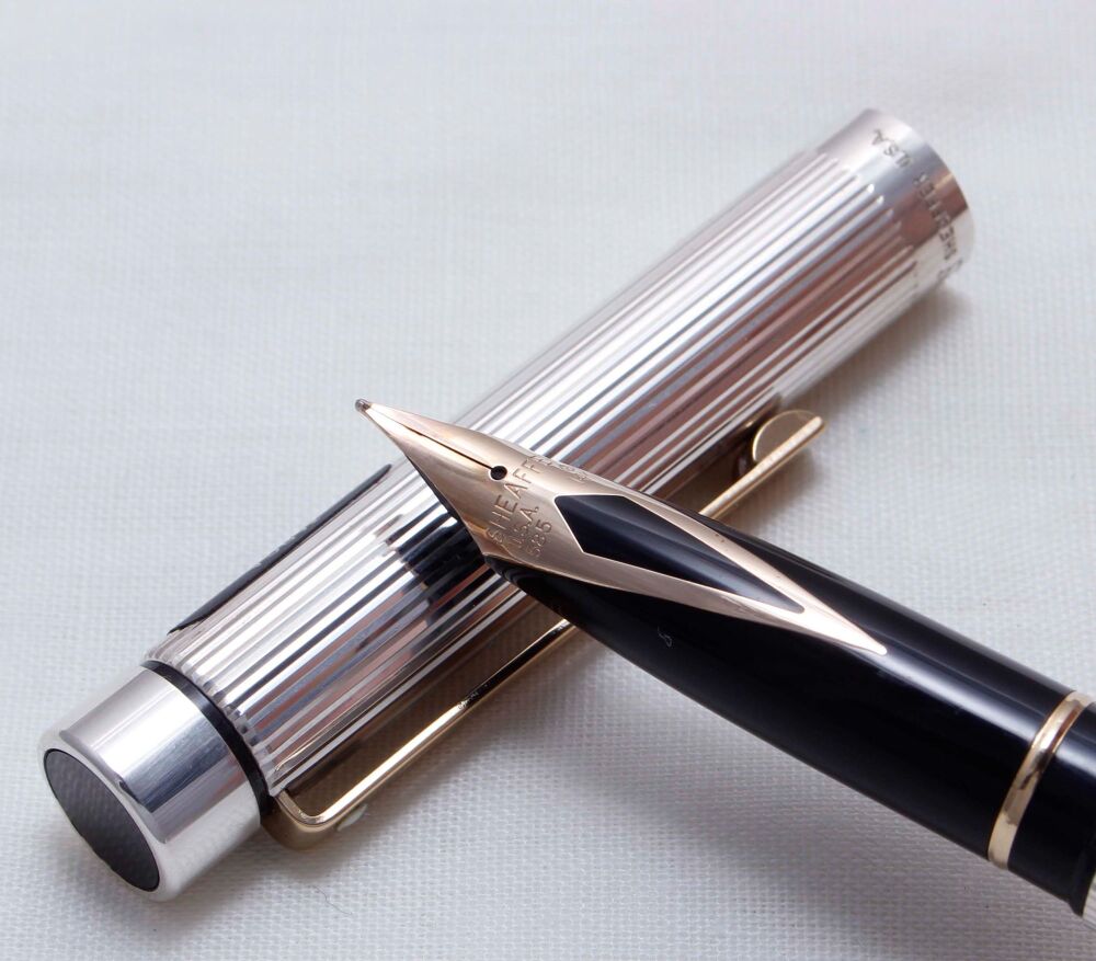 4102 Sheaffer Targa Classic Fountain Pen in Sterling Silver. Medium FIVE STAR nib.
