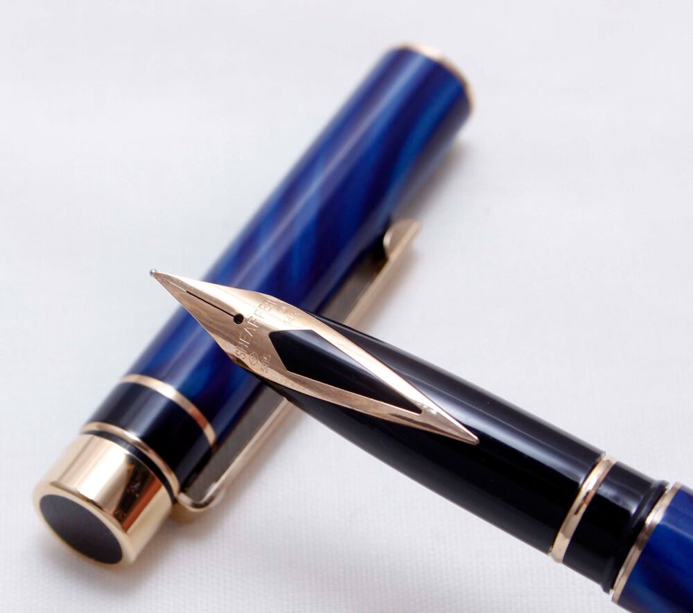 4130 Sheaffer Targa Classic Fountain Pen. Prototype Model in Blue Swirl. Medium FIVE STAR nib.
